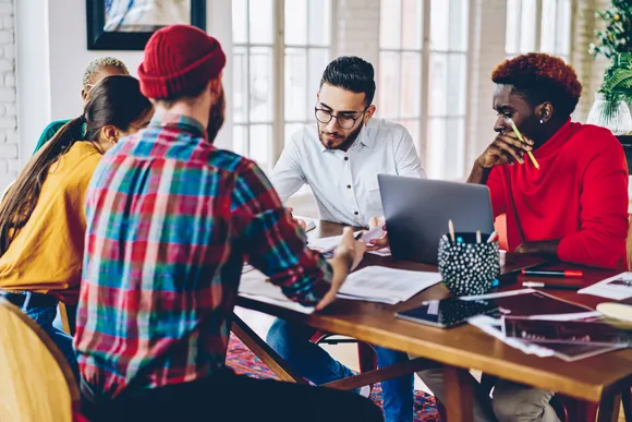 Movement building background